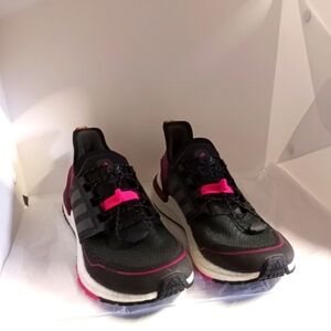 Women's Adidas Ultraboost 4.0 Running Shoes